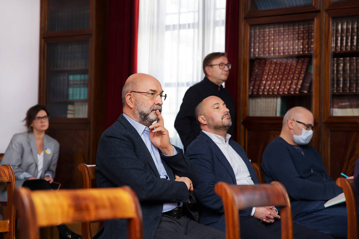Katarzyna Tez, Janusz Fogler, Miłosz Bembinow, Rafał Brydnal i Marcin Sendecki. Fot. Karpati&Zarewicz