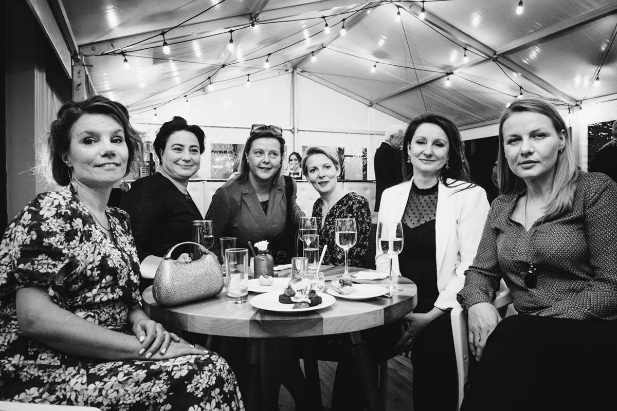 Karolina Zbytek, Katarzyna Sajecka-Horosz, Olga Krysiak, Katarzyna Sadowska, Elżbieta Korlak, Małgorzata Truszkowska fot. Karpati&Zarewicz