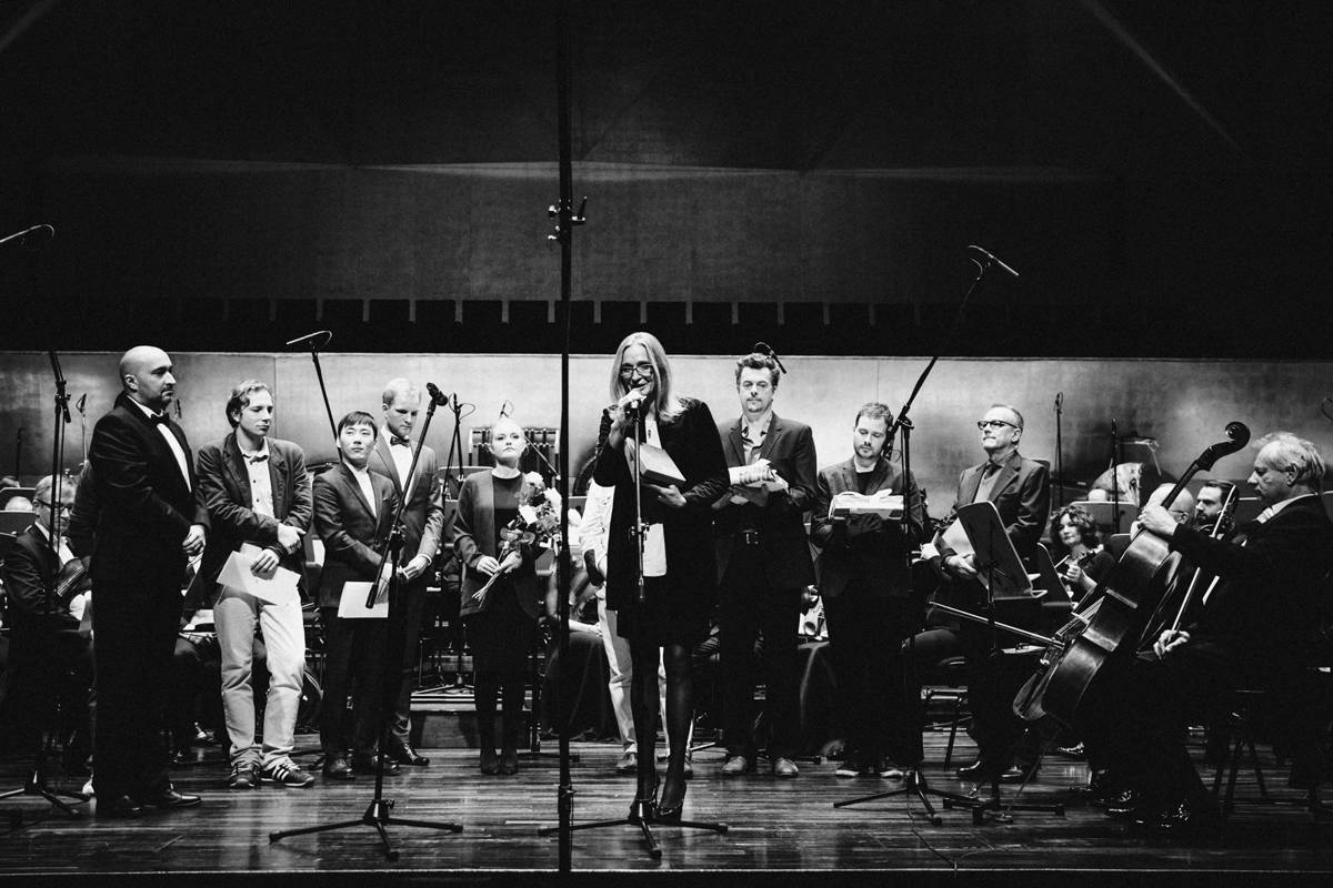 Miłosz Bembinow, Dorota Serwa i Laureaci Fot. Kinga Karpati&Daniel Zarewicz PRESTIGE PORTRAIT