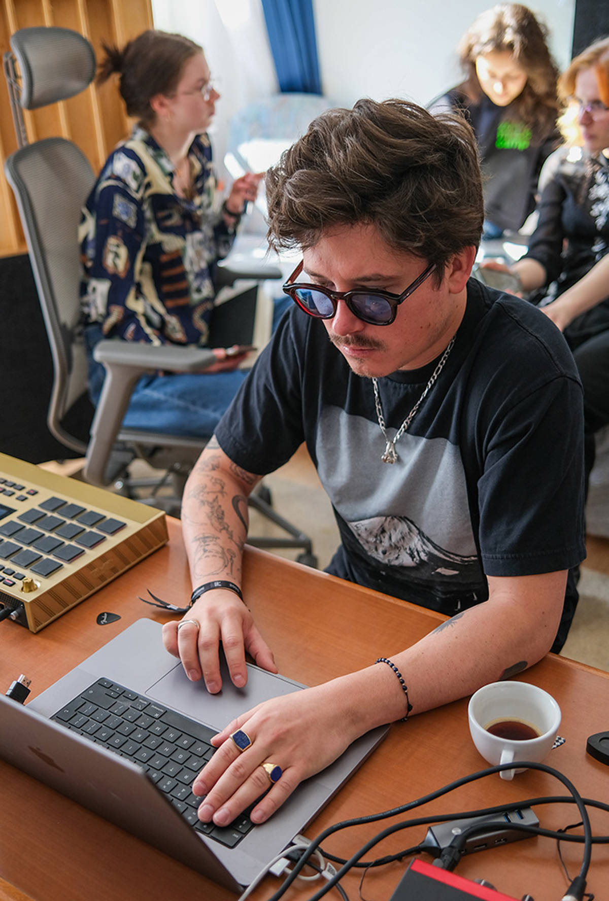 Gosia Kudła, Kuba Karaś, Ola Pobiega, Martyna Bronisz, fot. Wojtek Friedmann