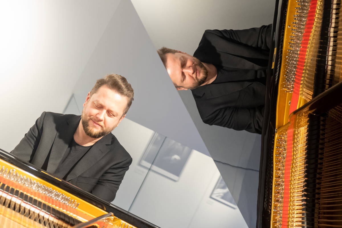 Paweł Tomaszewski. Fot.  Dariusz Gorajski / Filharmonia w Szczecinie